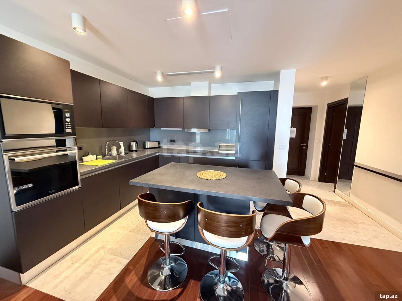 2-otaqlı yeni tikili kirayə verilir, Neftçilər pr., 84 m²