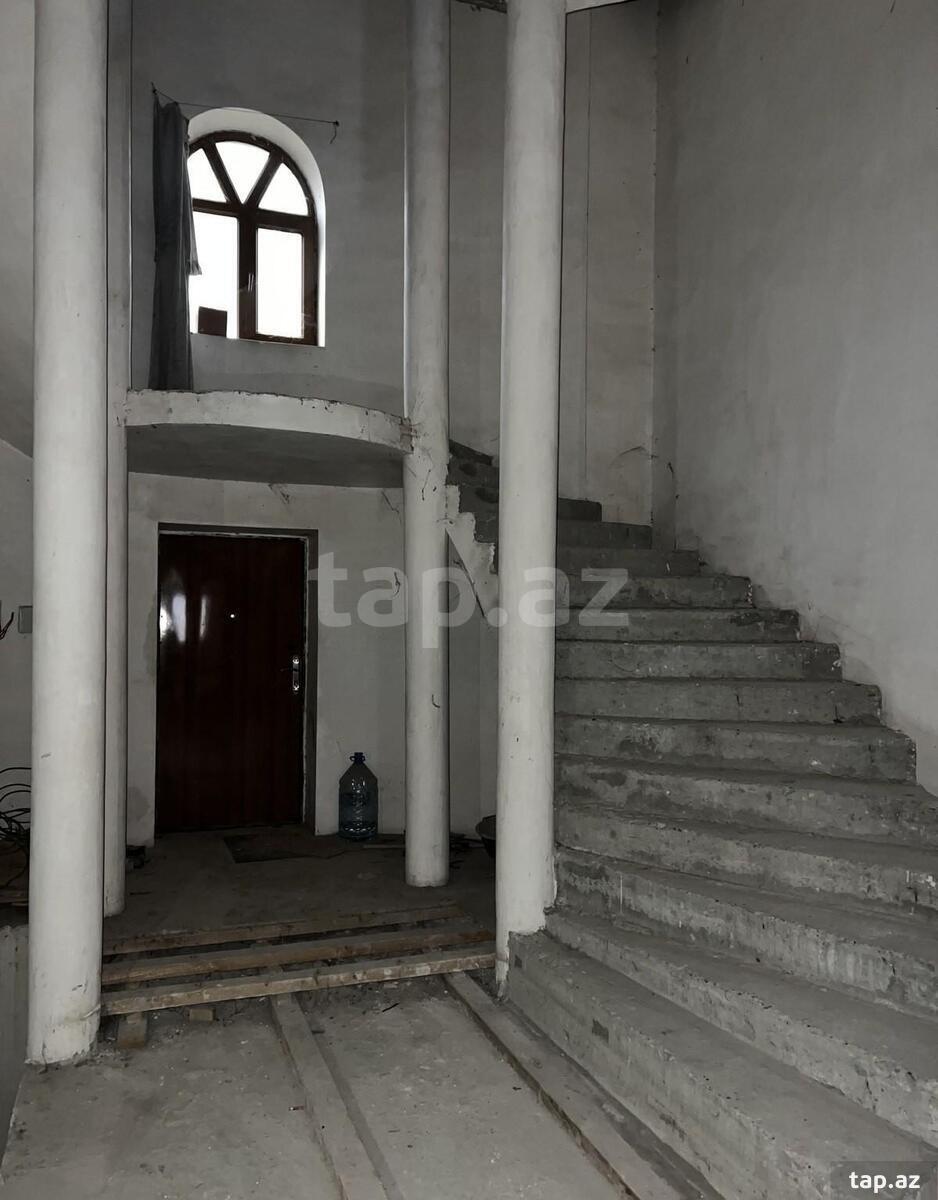 Həyət evi, Qara Qarayev m. (3)