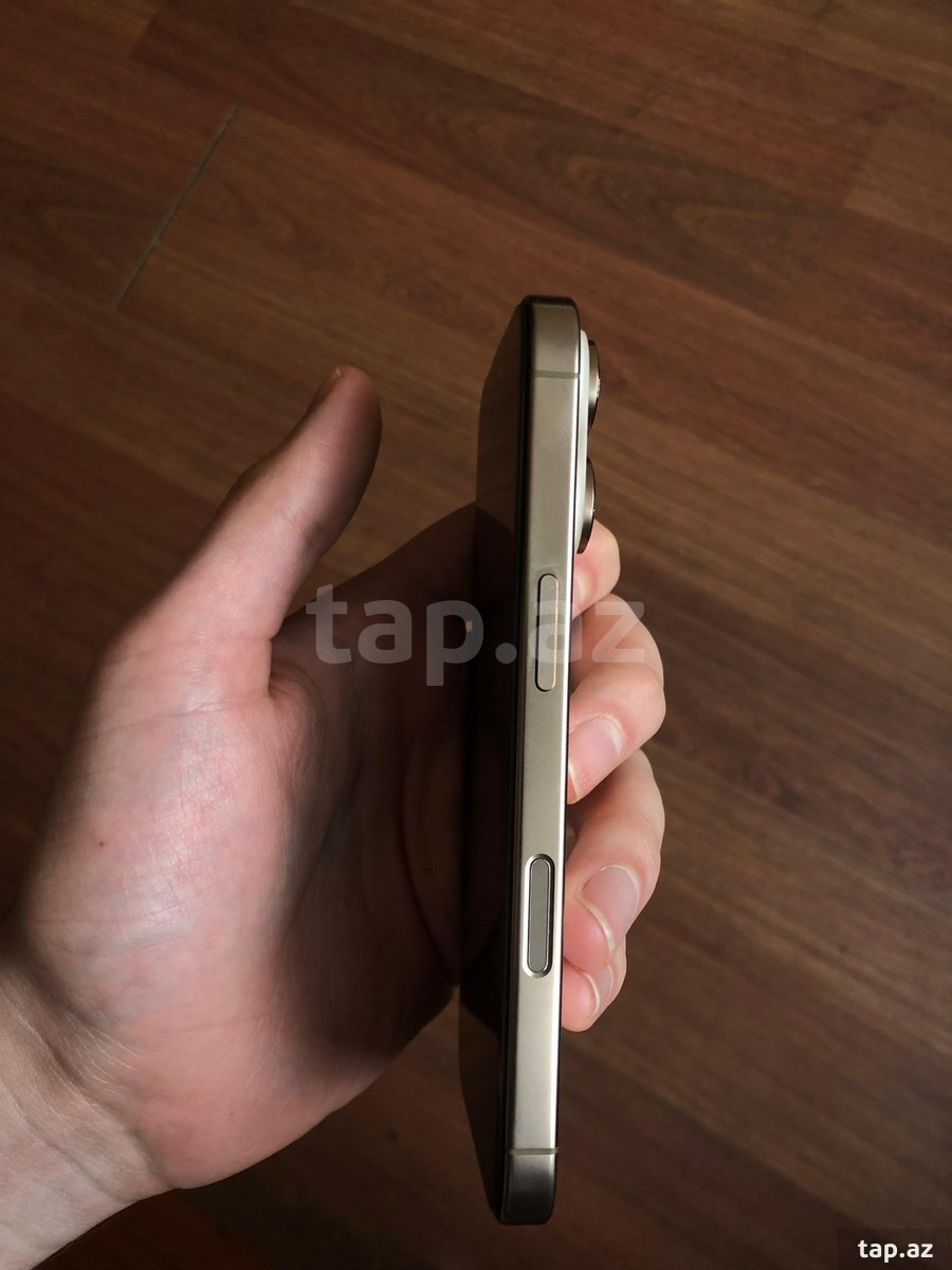 Apple iPhone 16 Pro Desert Titanium 128GB/8GB (2)