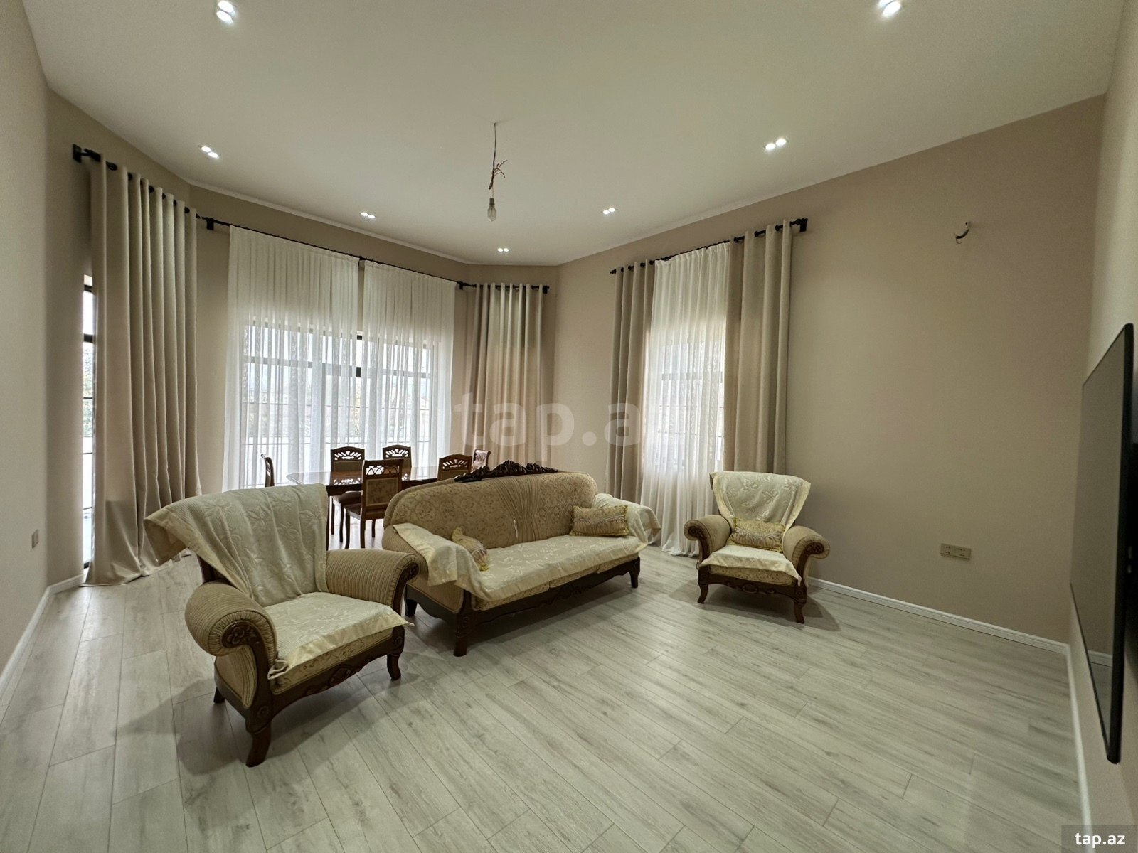 Villa, Novxanı qəs. (10)