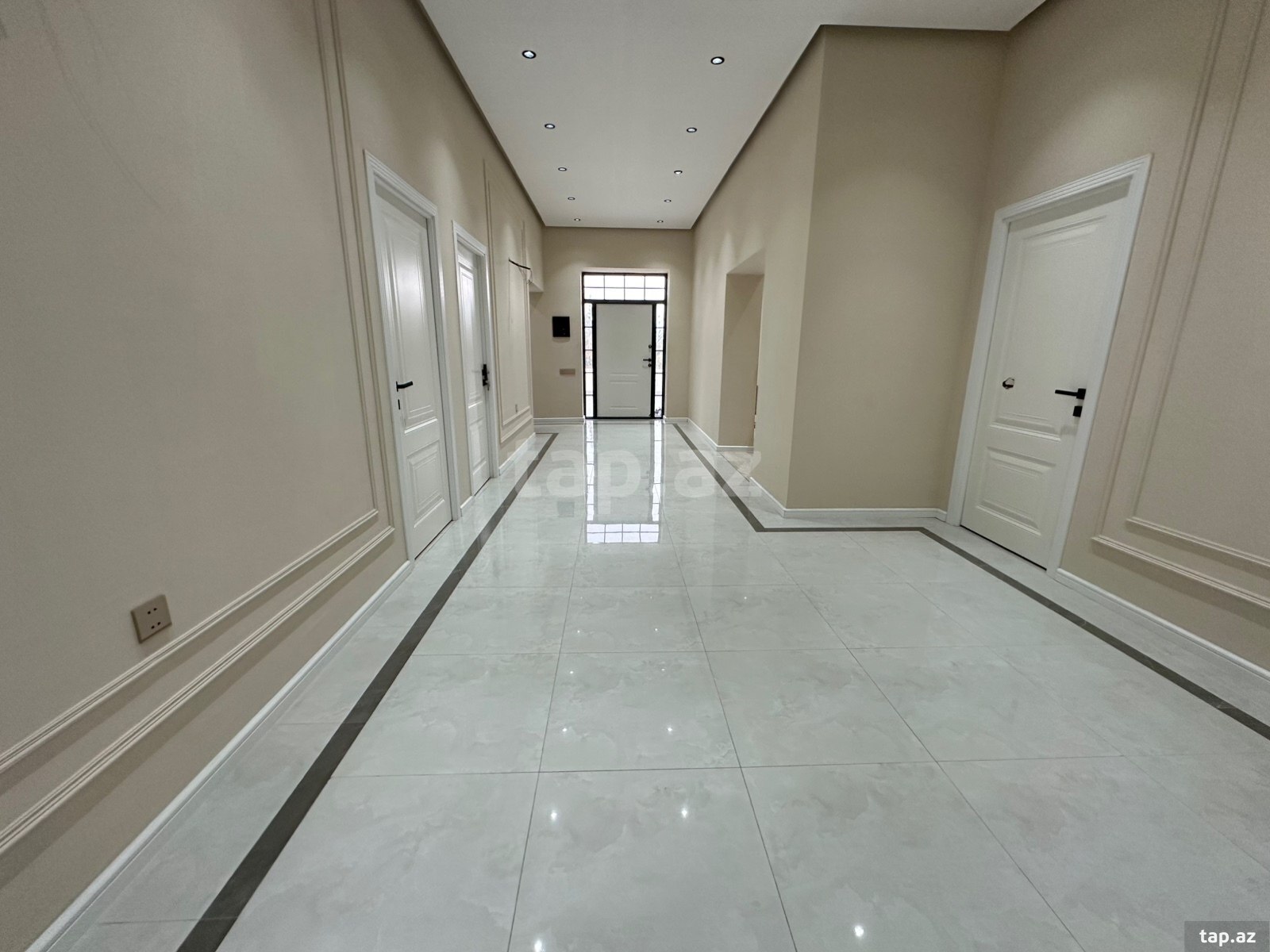 Villa, Novxanı qəs. (9)