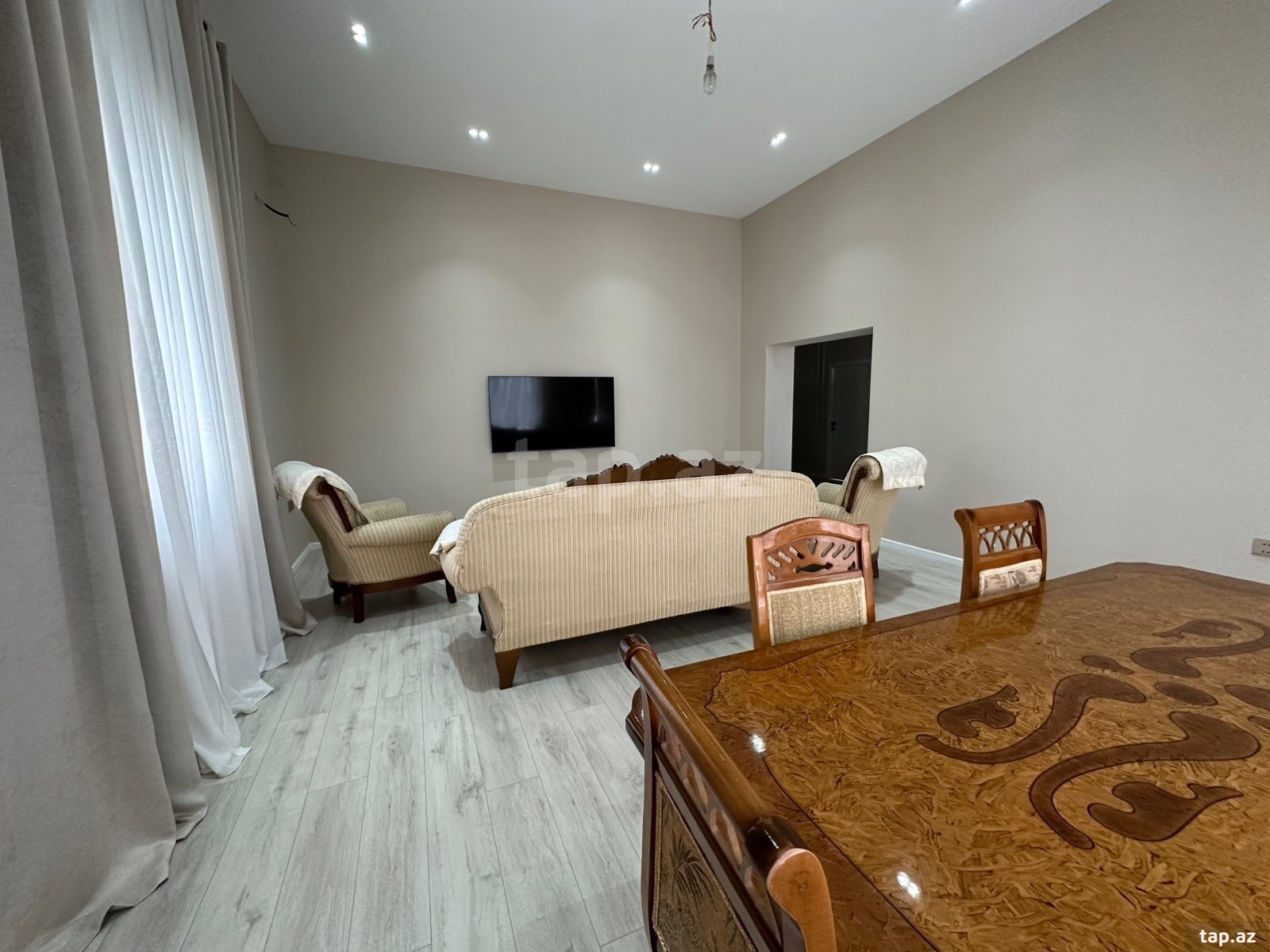 Villa, Novxanı qəs. (11)