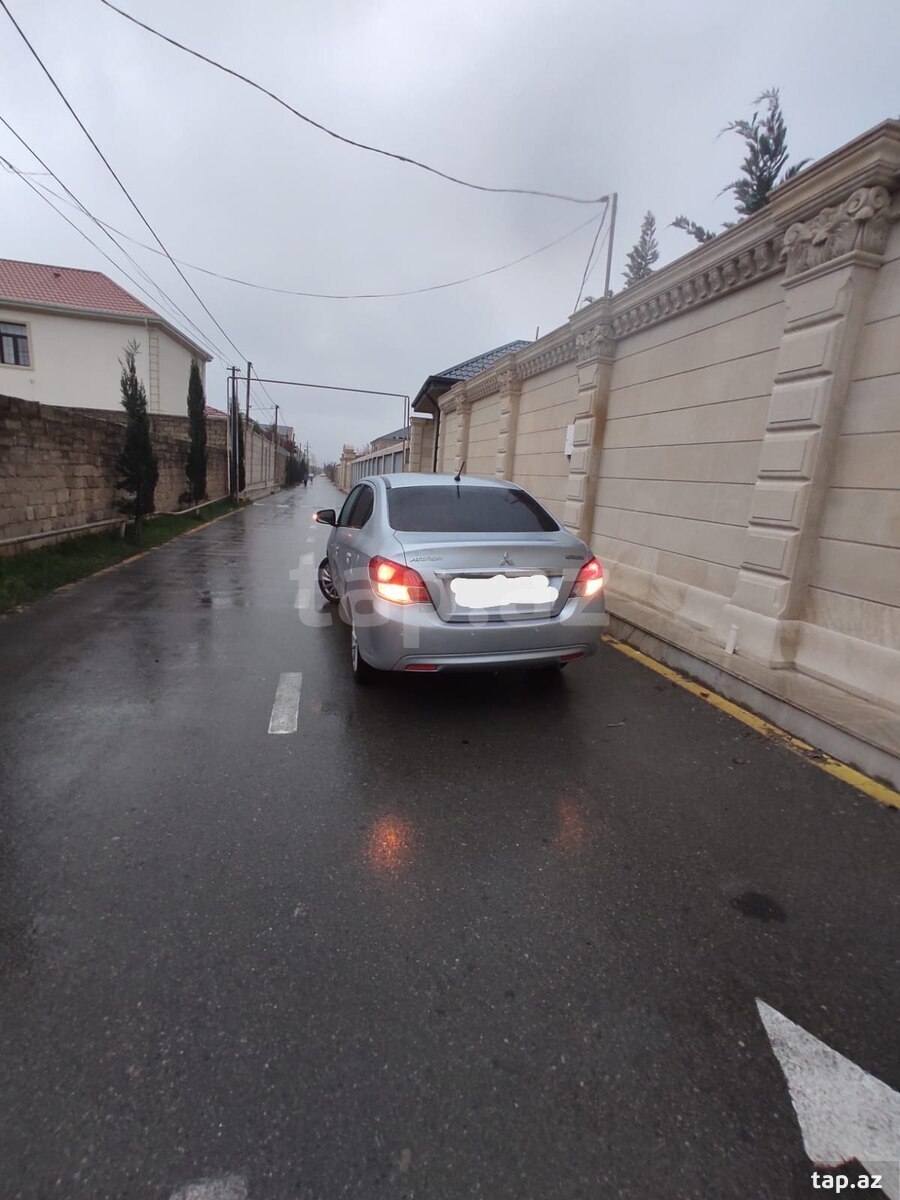 Mitsubishi Attrage, 2015 il (3)