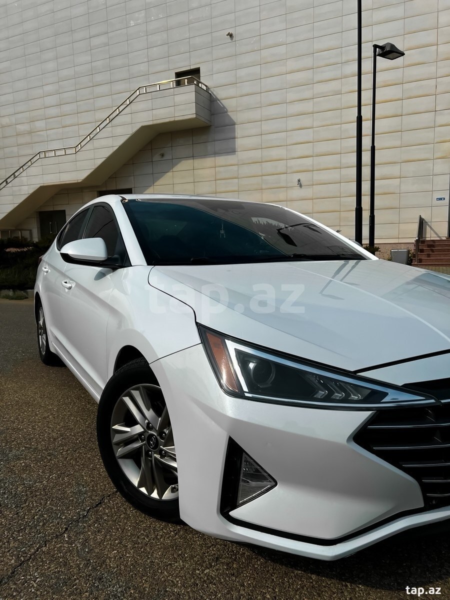 Hyundai Elantra, 2019 il (8)