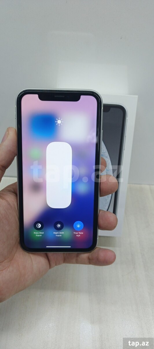 Apple iPhone XR White 64GB/3GB (10)