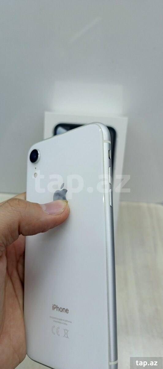 Apple iPhone XR White 64GB/3GB (9)