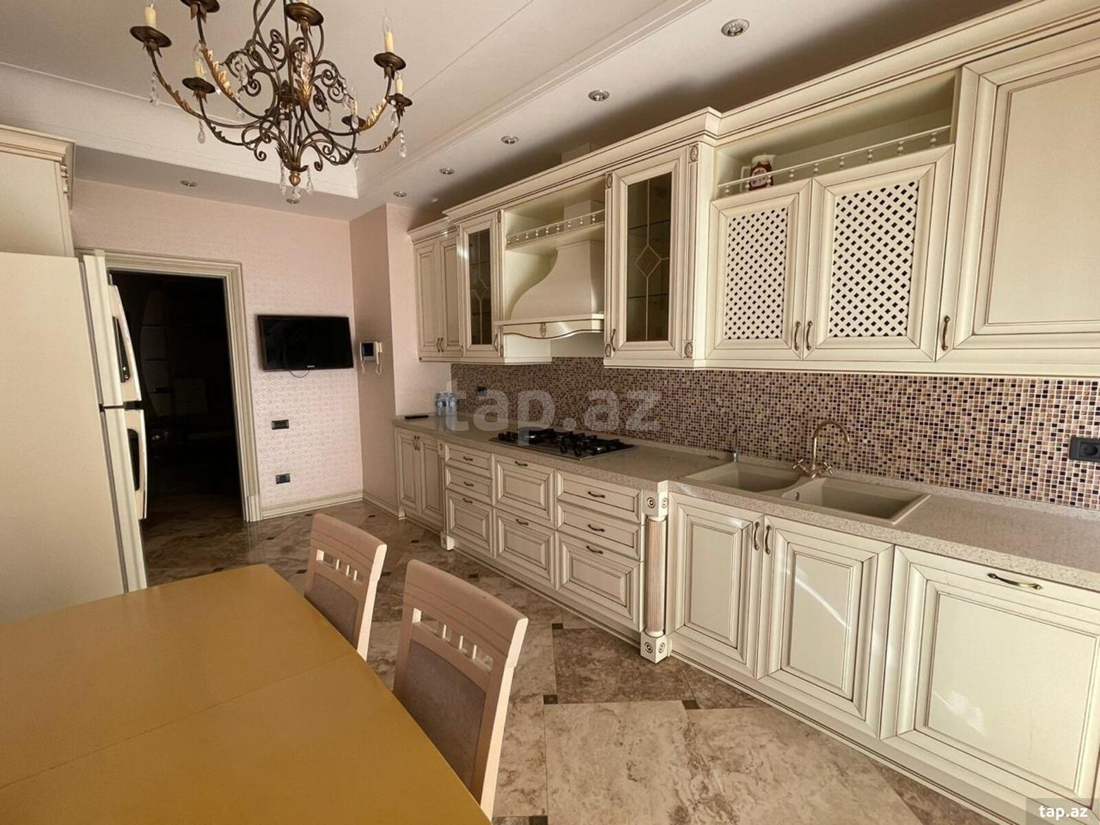 4-otaqlı yeni tikili, Bülbül pr., 232 m² (4)