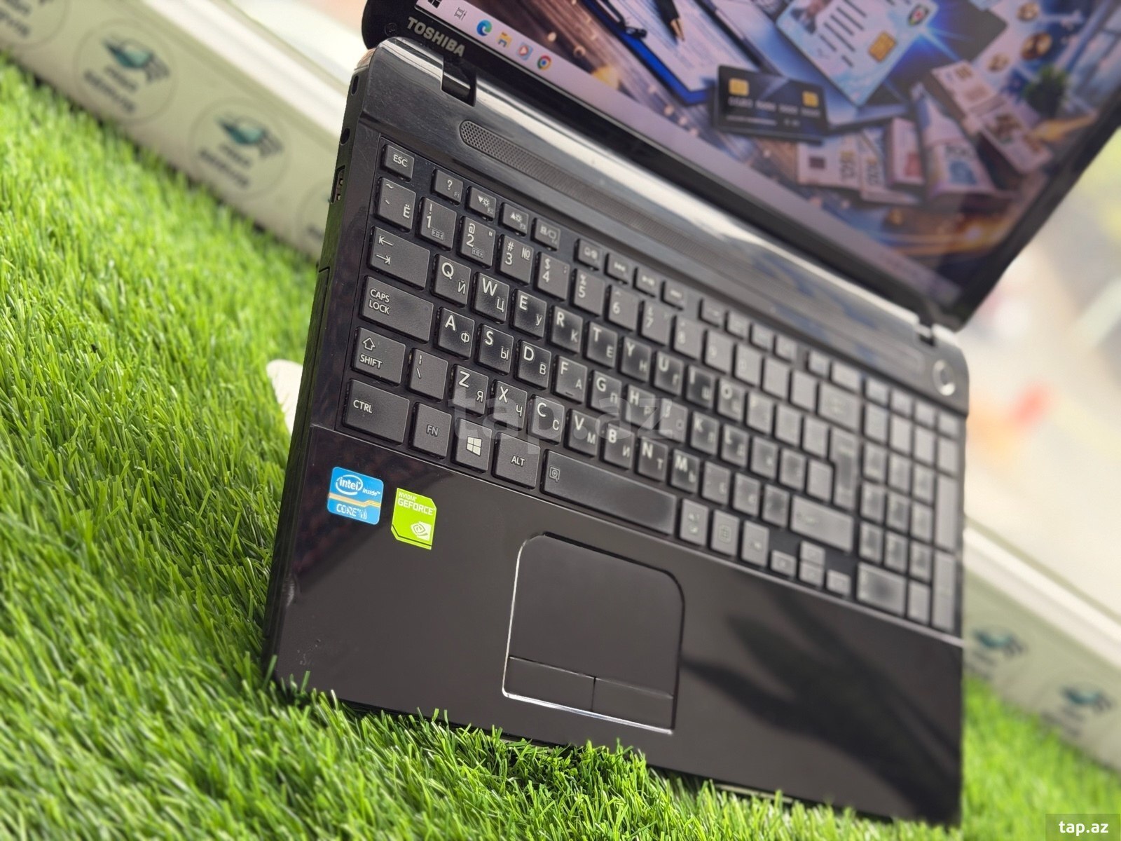 Noutbuk Toshiba  (5)