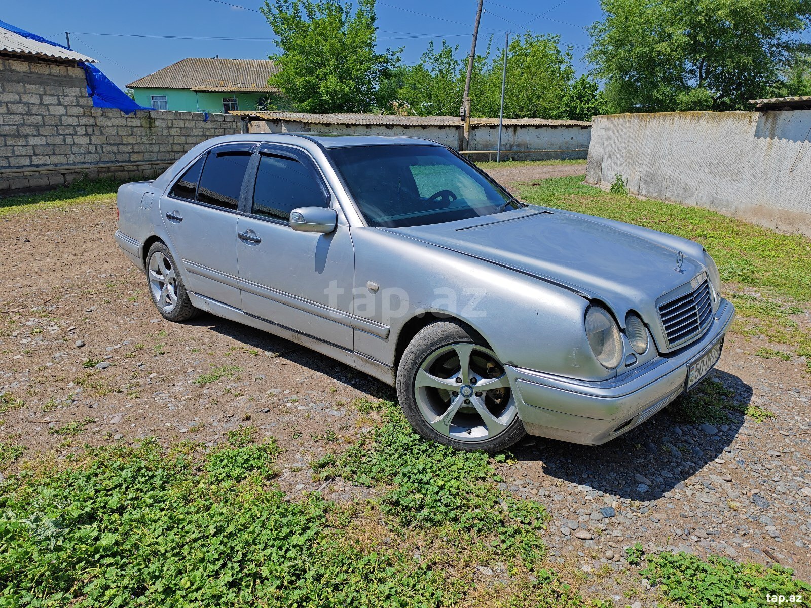 Mercedes E 320, 1996 il (2)
