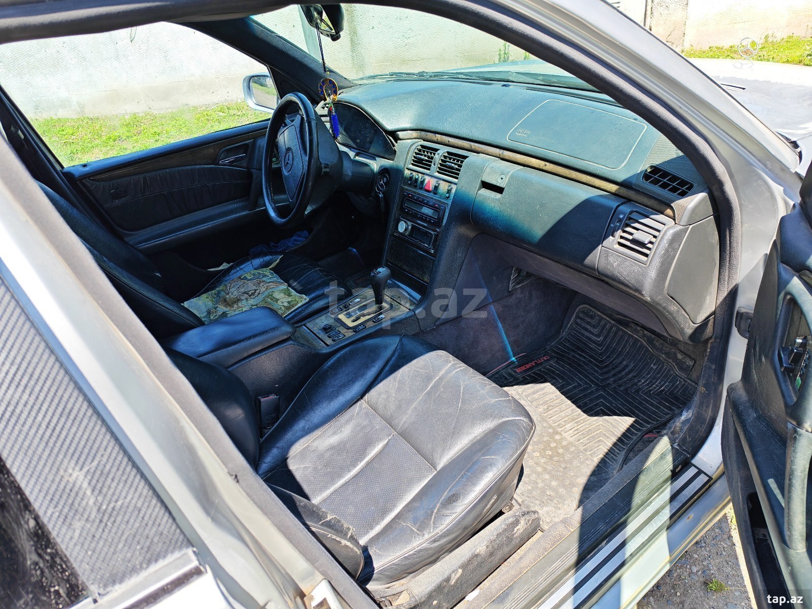 Mercedes E 320, 1996 il (8)