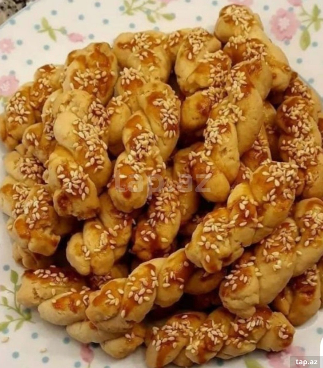 Şirniyyatçı işi axtarıram (9)