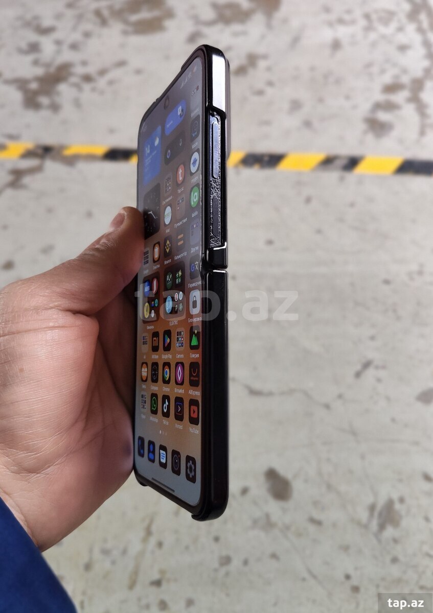 Xiaomi MIX Flip Black 512GB/12GB (4)