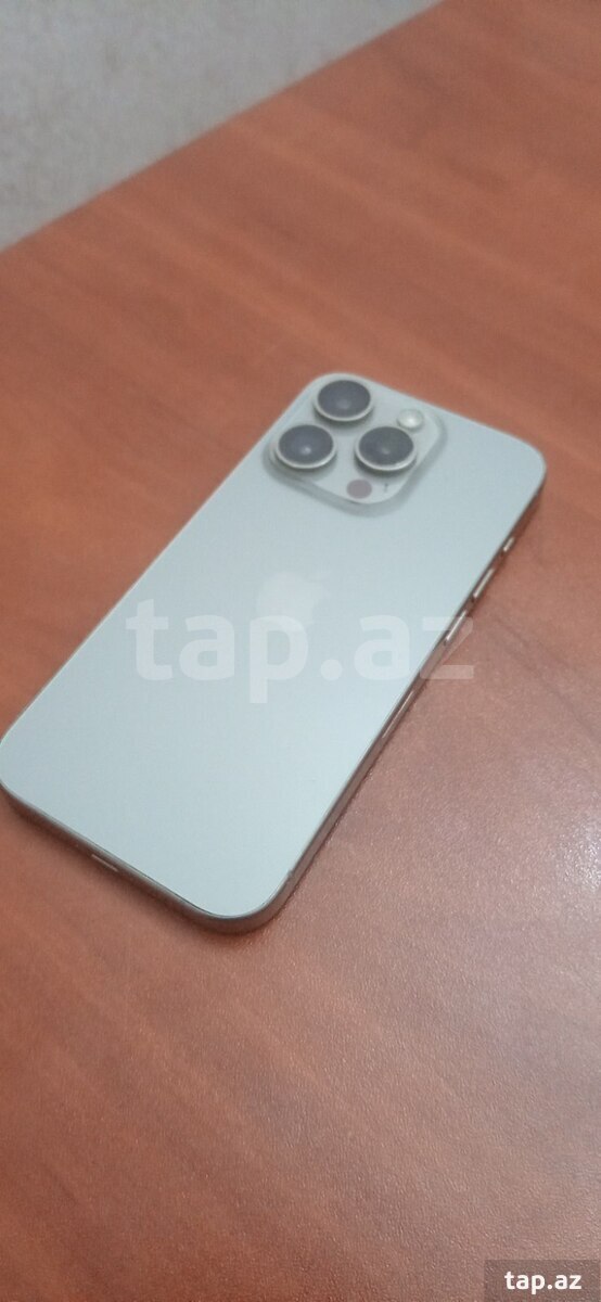 Apple iPhone 15 Pro Natural Titanium 256GB/8GB (2)
