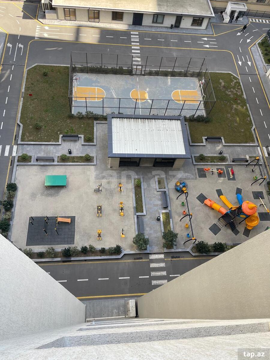 4-otaqlı yeni tikili, 8 Noyabr pr., 137 m²
