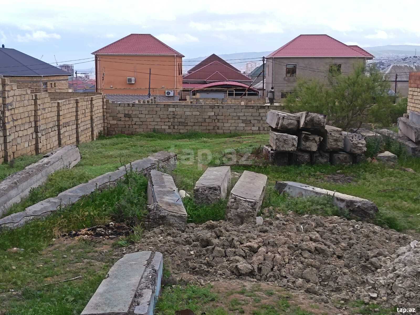 5 sot torpaq sahəsi, Zəlimxan Yaqub küç.