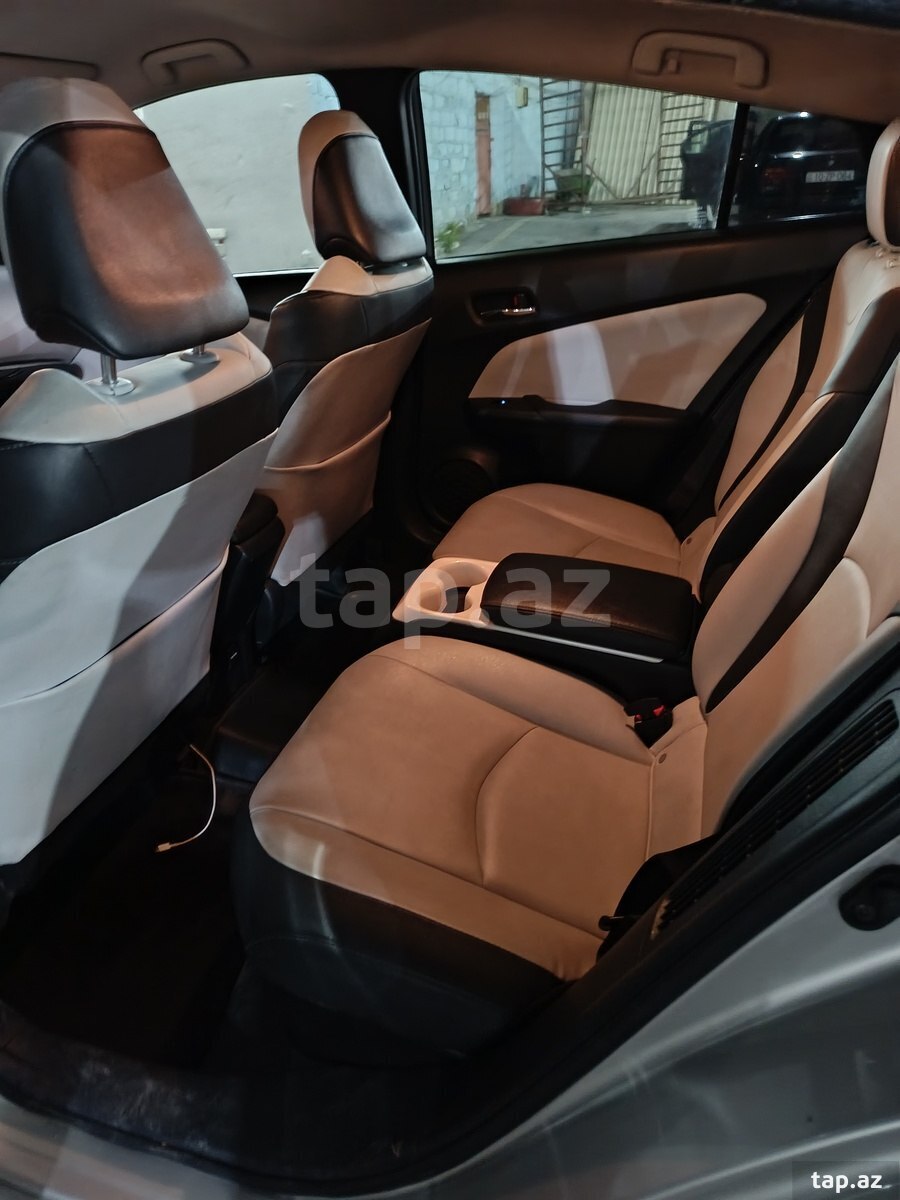 Toyota Prius, 2017 il (10)