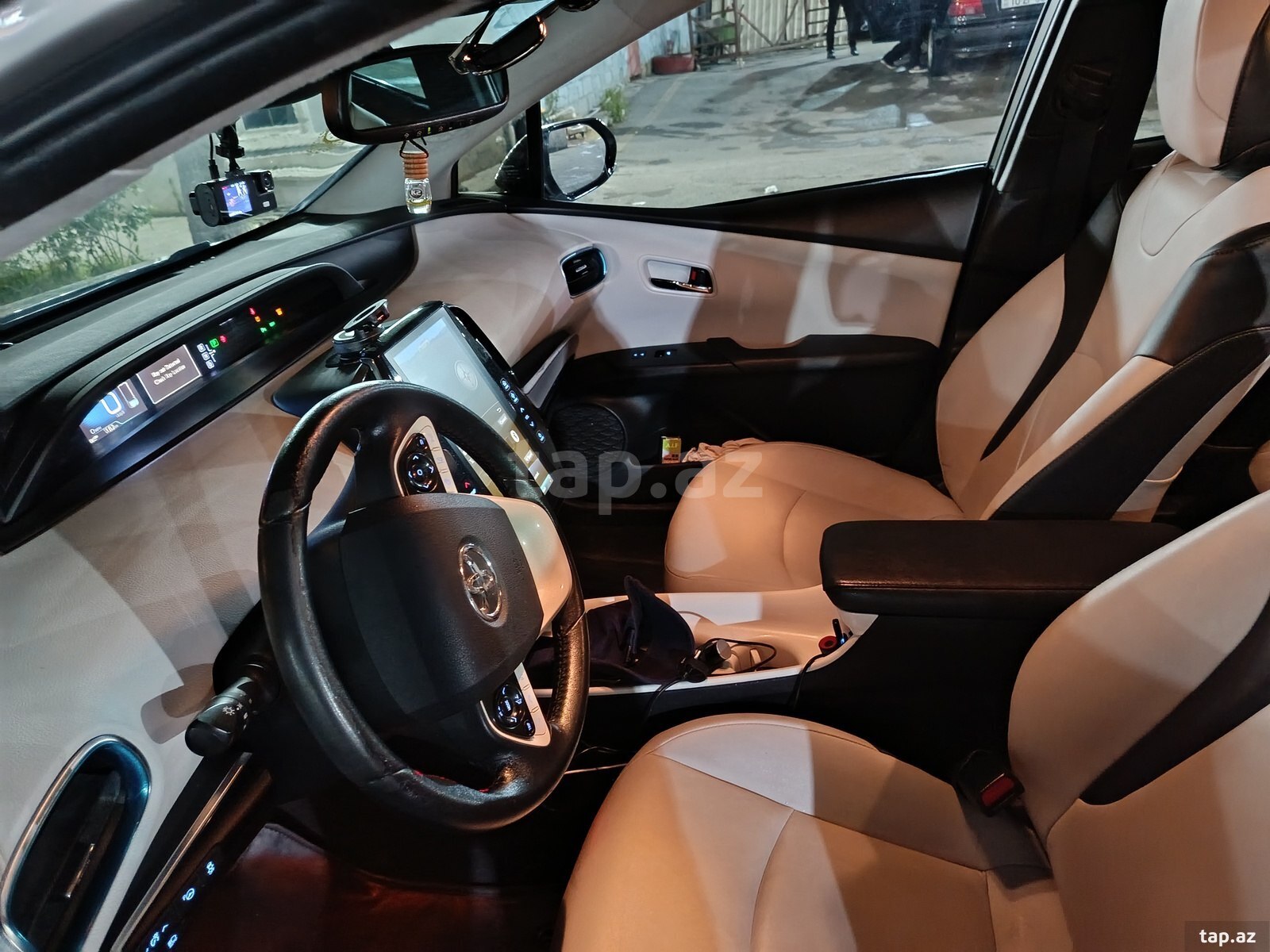 Toyota Prius, 2017 il (9)