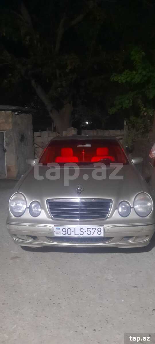 Mercedes E 220, 2001 il