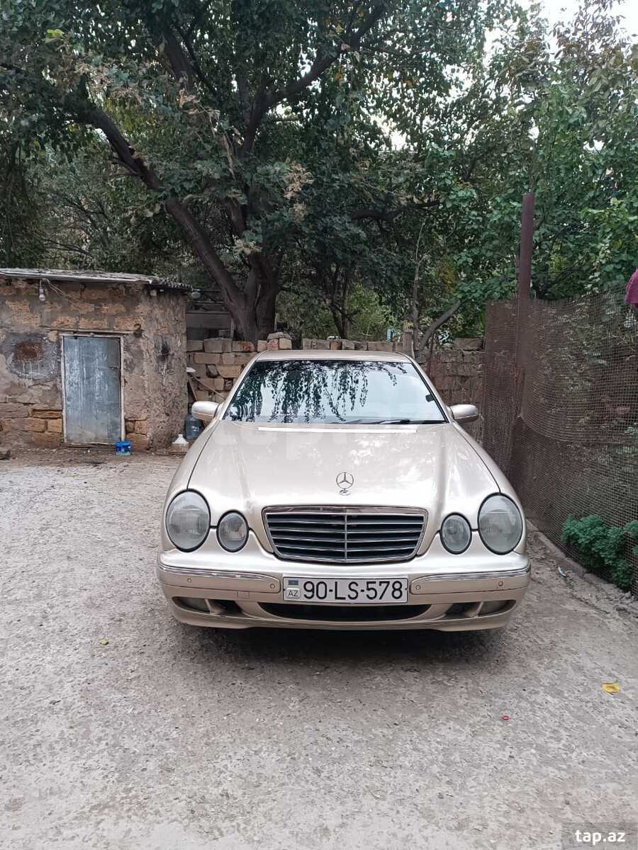 Mercedes E 220, 2001 il (17)