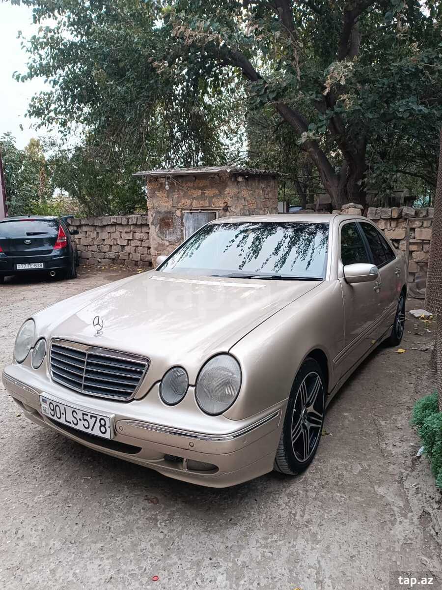 Mercedes E 220, 2001 il (6)