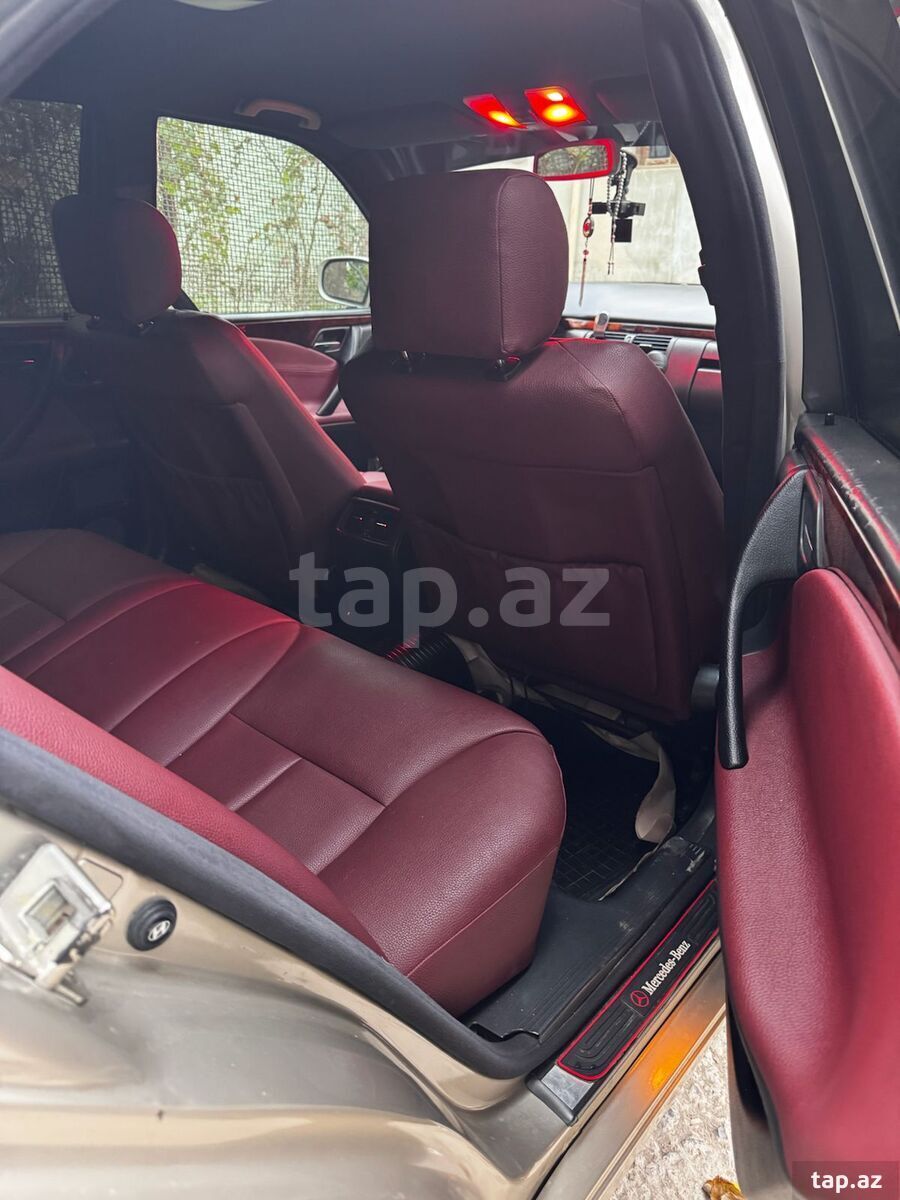 Mercedes E 220, 2001 il (18)