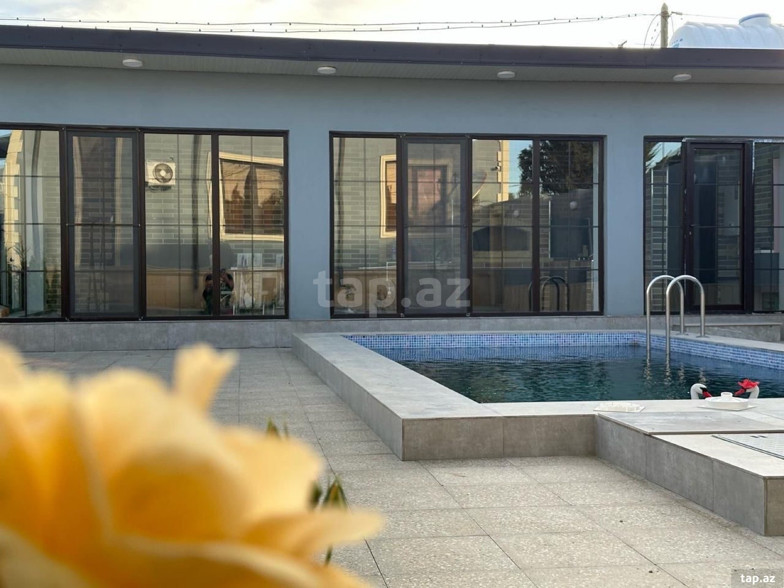 Villa kirayə verilir, Mərdəkan qəs.