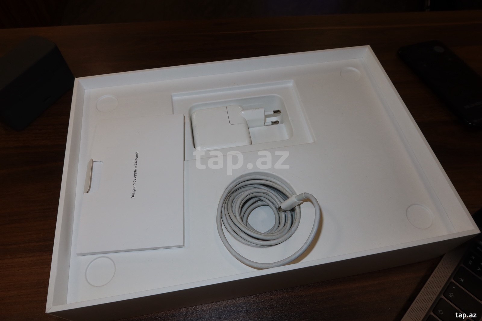 Apple Macbook Air 13 M1 2020 (2)