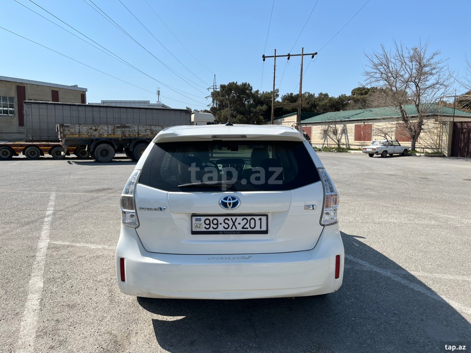 Toyota Prius V, 2011 il (2)