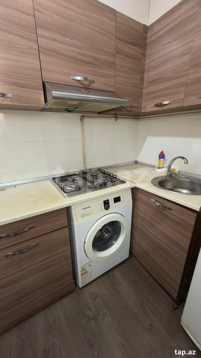 1-otaqlı yeni tikili kirayə verilir, İnşaatçılar m., 40 m² (11)
