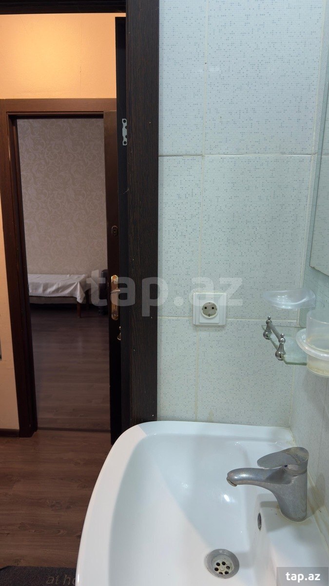 1-otaqlı yeni tikili kirayə verilir, İnşaatçılar m., 40 m² (13)