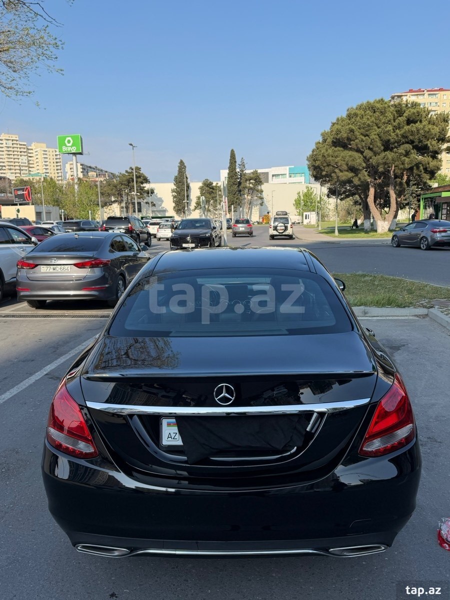 Mercedes C 300, 2016 il (15)
