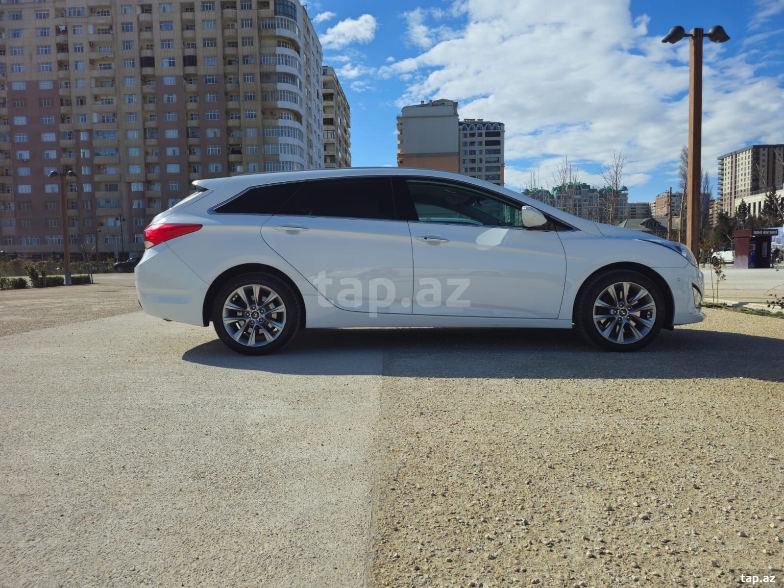 Hyundai i40, 2014 il (3)