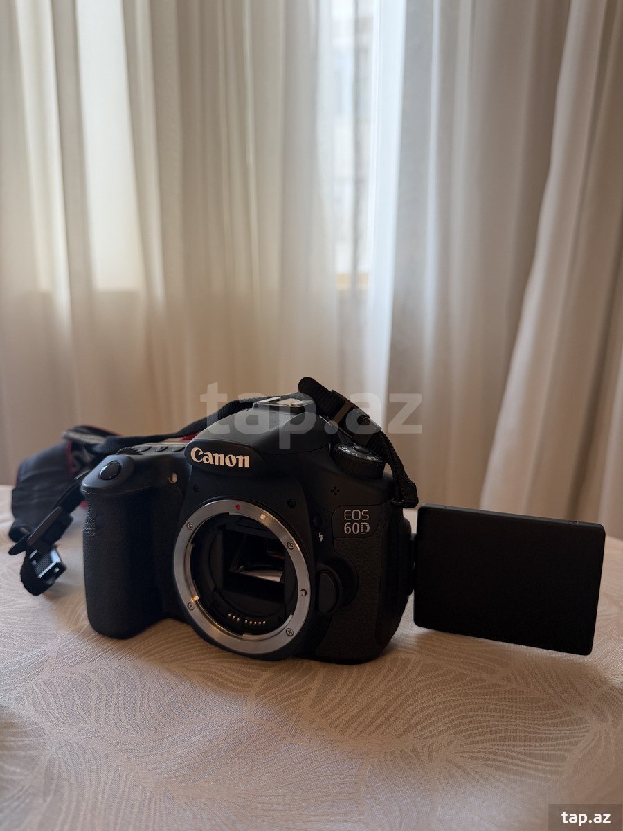 Fotoaparat Canon EOS 60D (2)