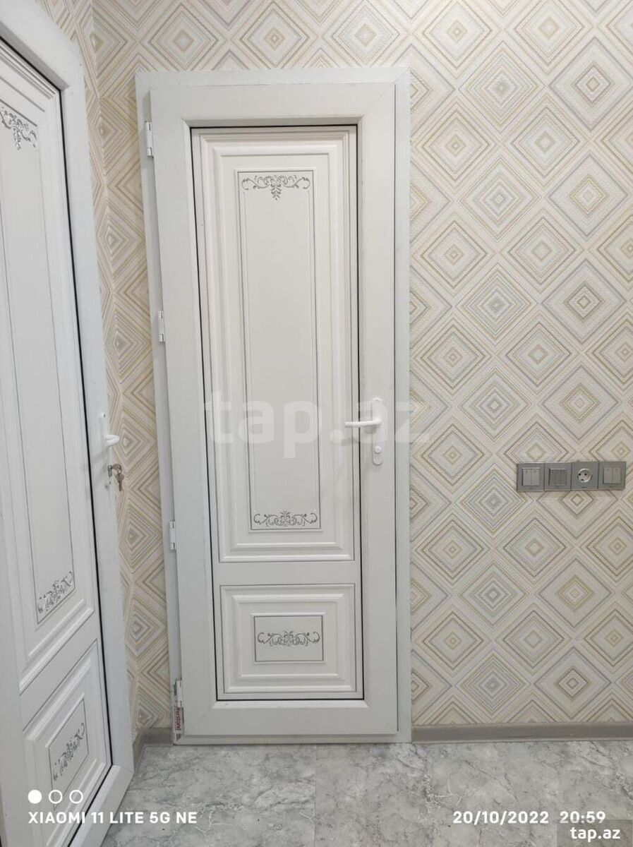 Plastik qapılar (3)