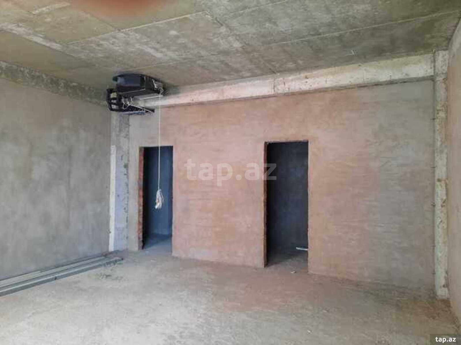 4-otaqlı yeni tikili, Elmlər Akademiyası m., 185 m²