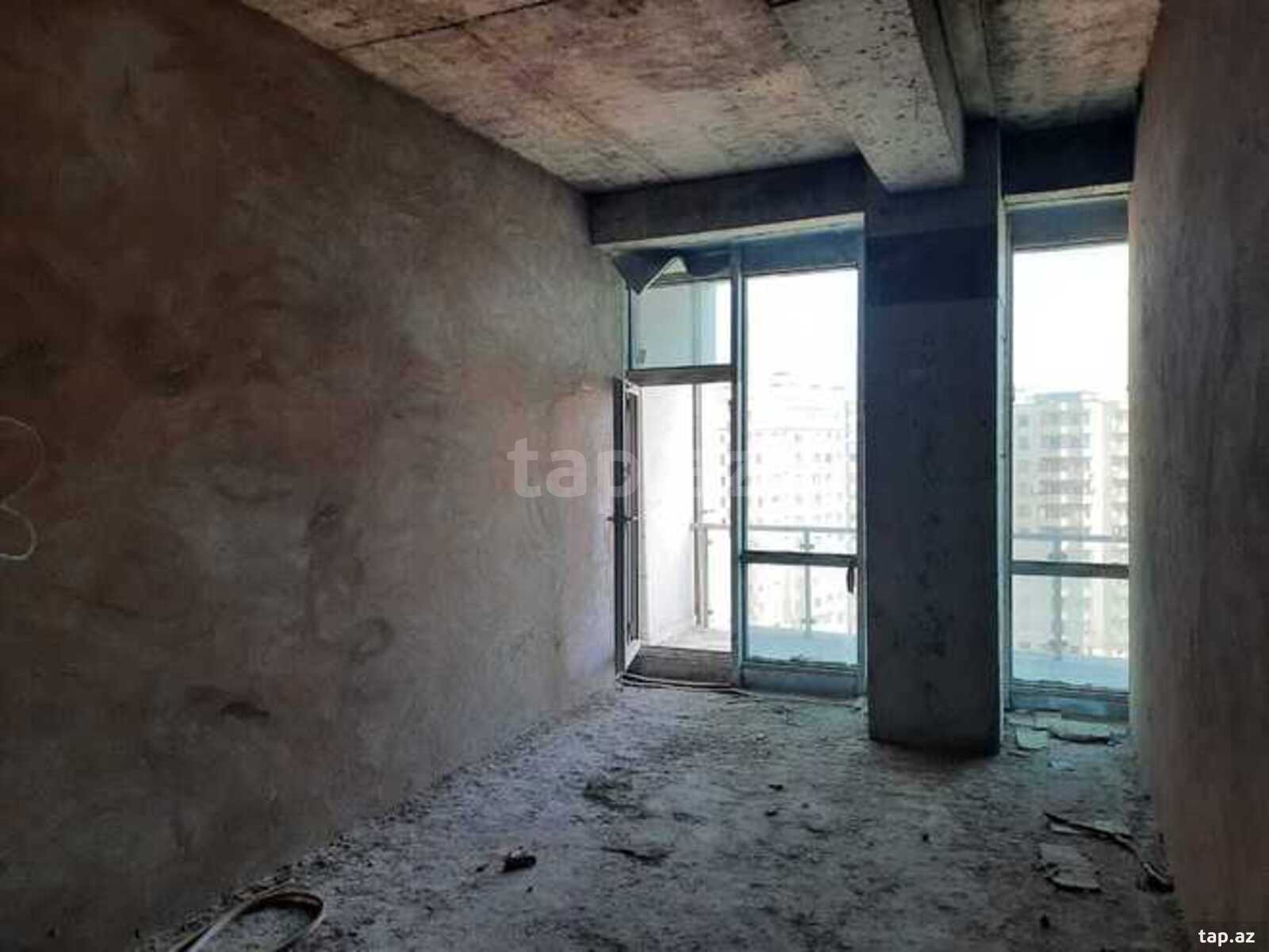 4-otaqlı yeni tikili, Elmlər Akademiyası m., 185 m²