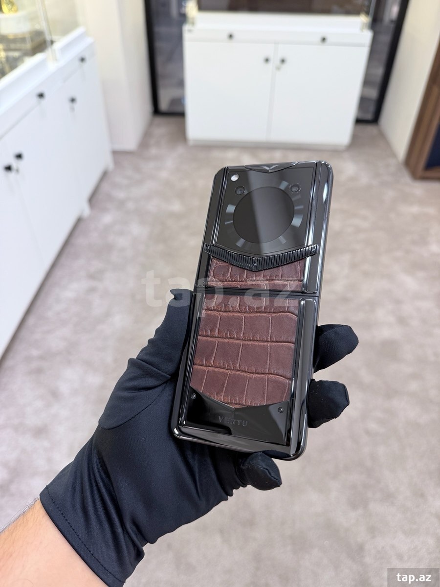 Vertu Ironflip Alligator Skin Amber Brown 512GB/12GB (3)