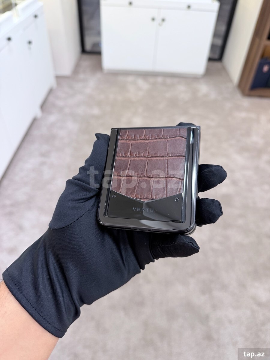 Vertu Ironflip Alligator Skin Amber Brown 512GB/12GB (13)