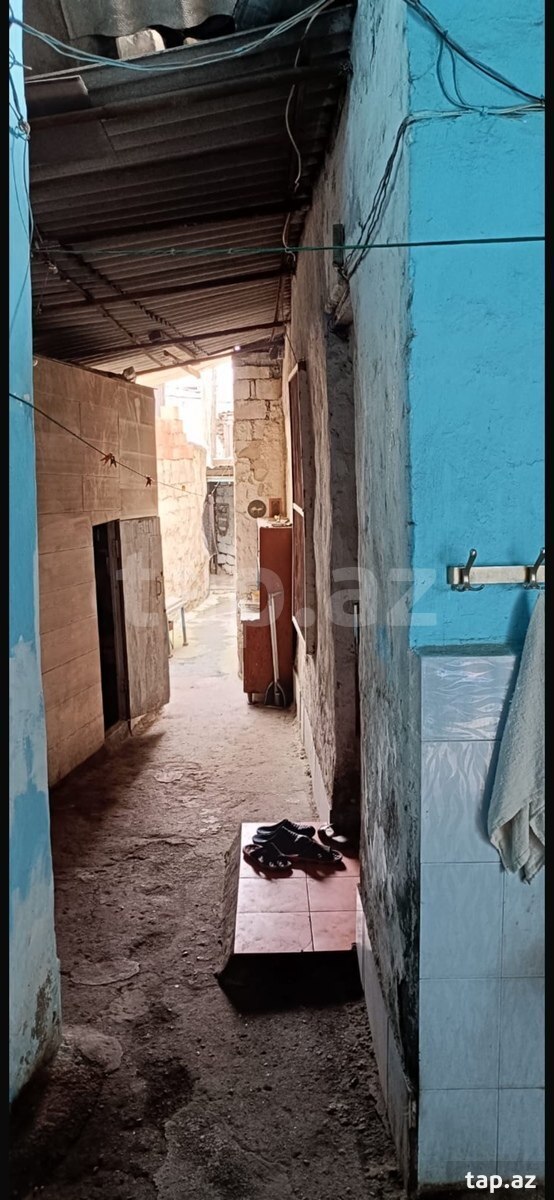 Həyət evi, 8 Noyabr m.
