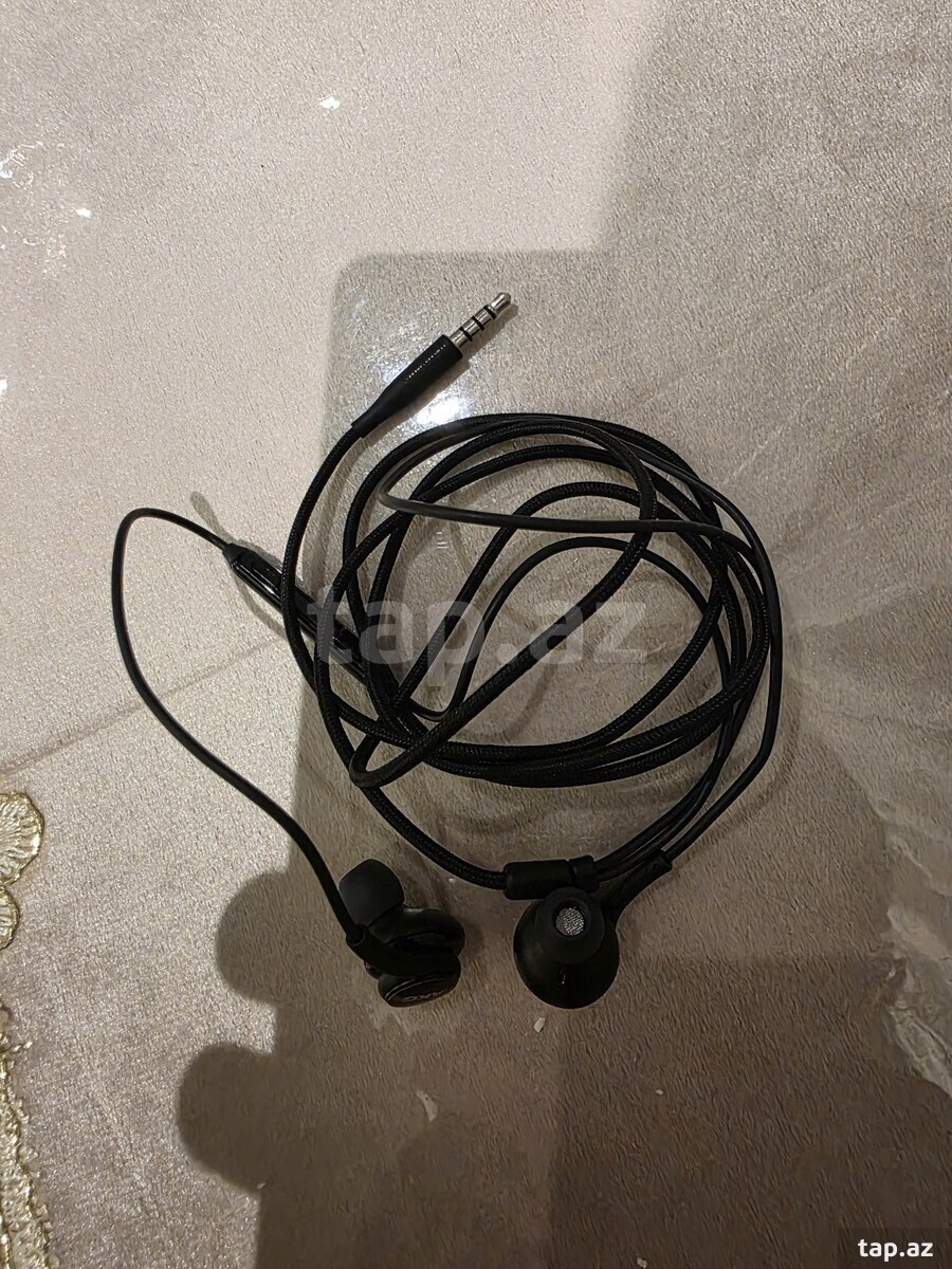 Qulaqlıq AKG (3)
