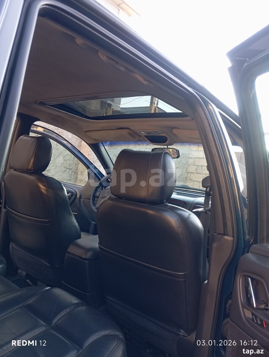 Jeep Grand Cherokee, 2000 il (12)