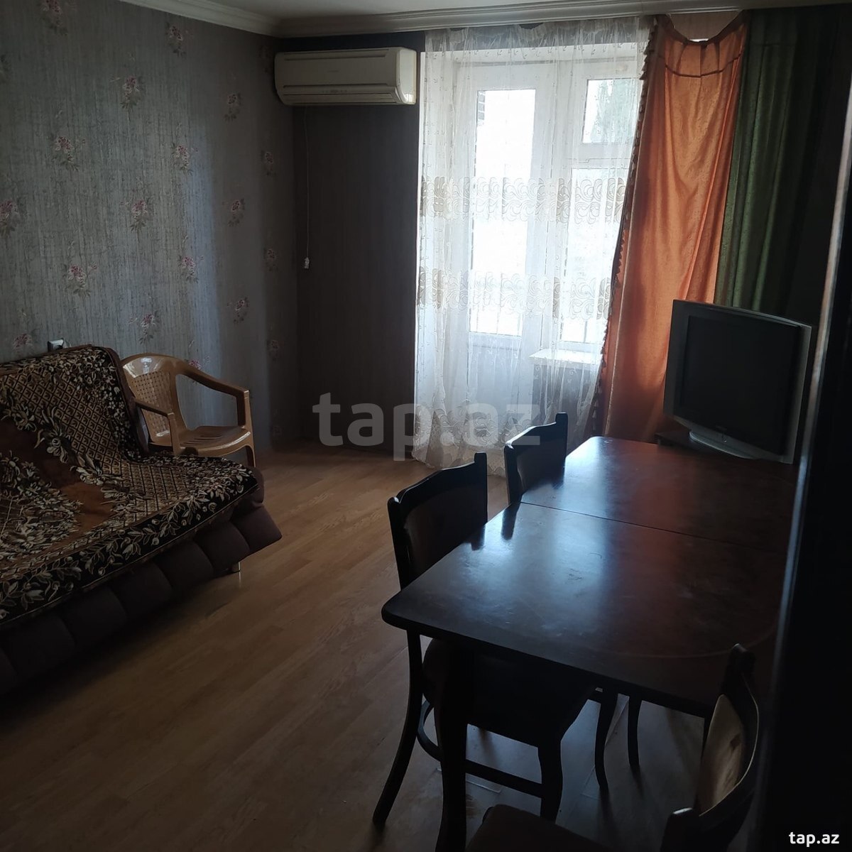 2-otaqlı mənzil kirayə verilir, E. Akademiyası m., 42 m²