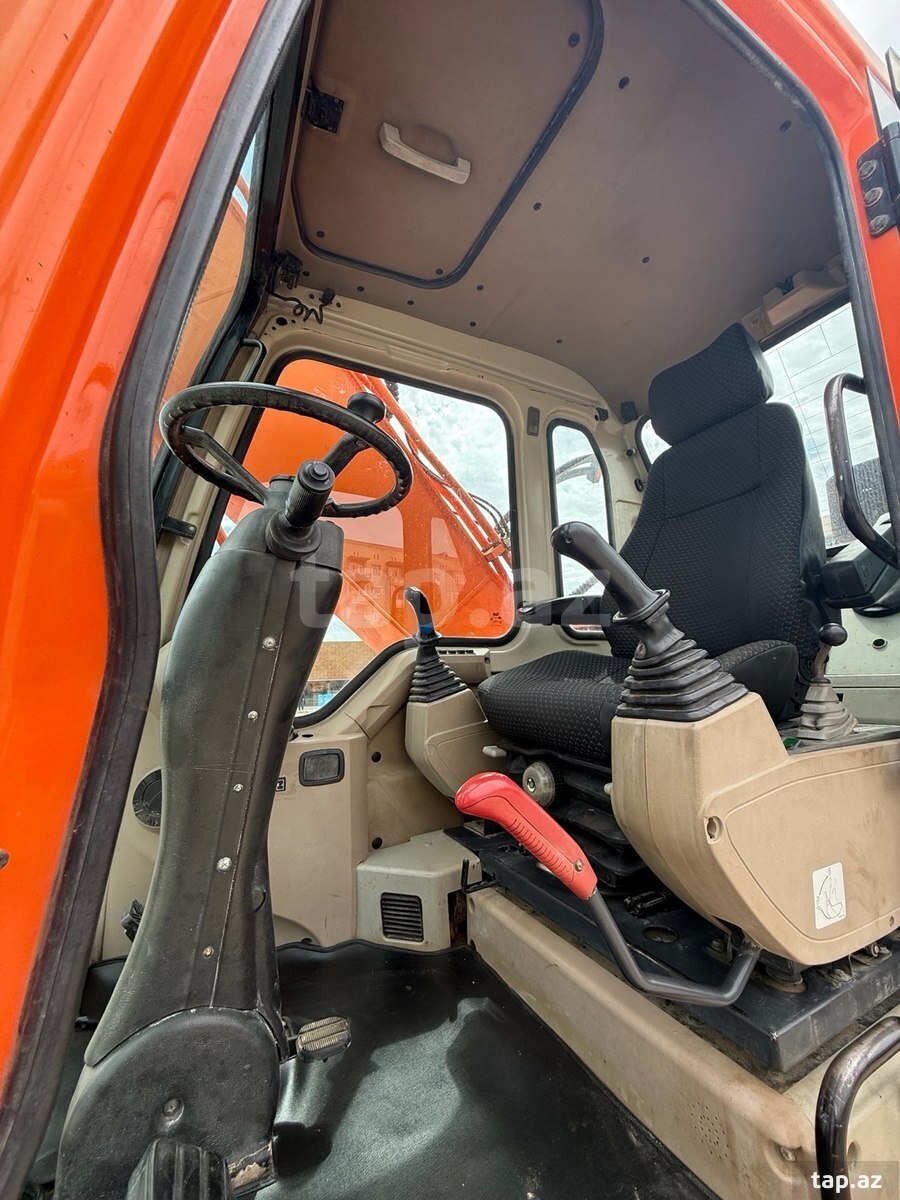 Doosan 210wv, 2011 il (9)