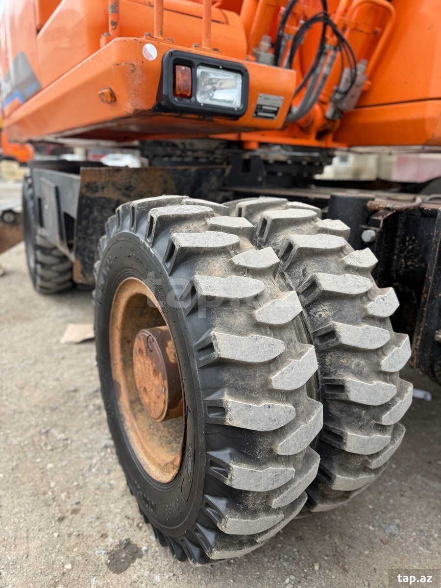 Doosan 210wv, 2011 il (12)