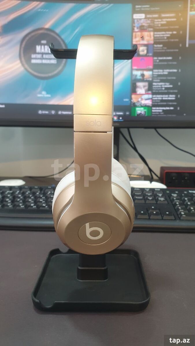 Beats Solo 2 Wireless Gold (4)