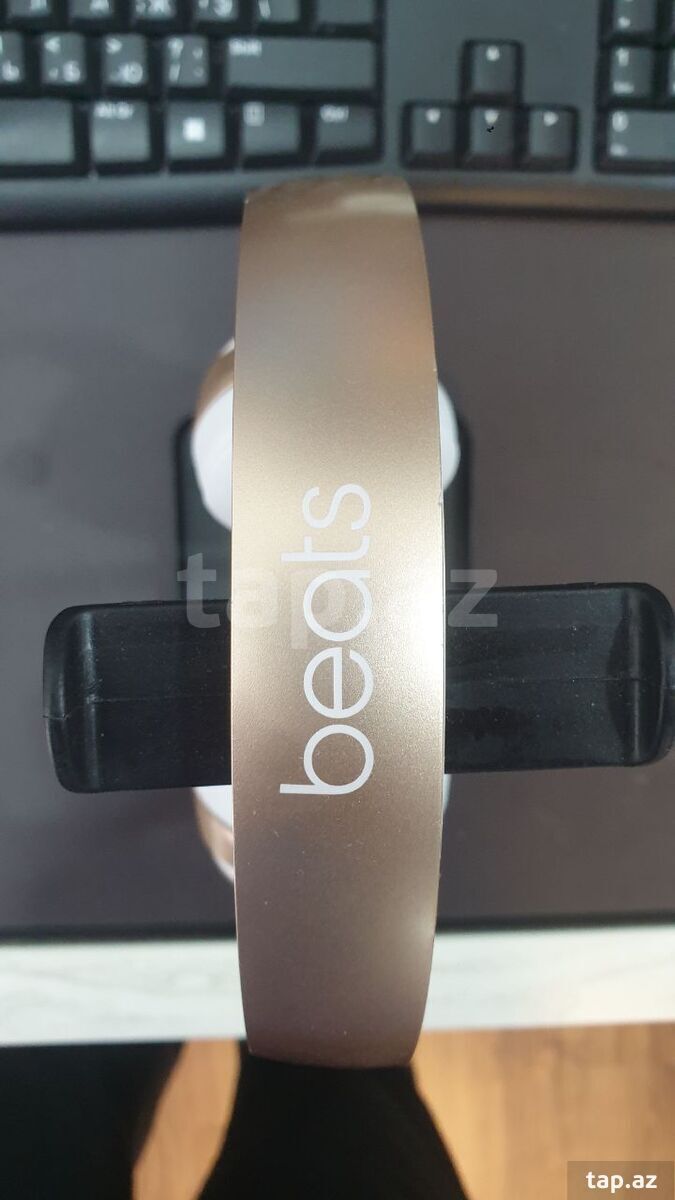 Beats Solo 2 Wireless Gold (3)