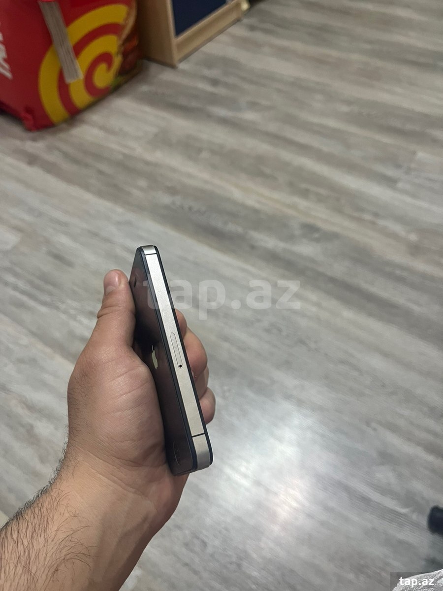 Apple iPhone 4S Black 16GB (5)