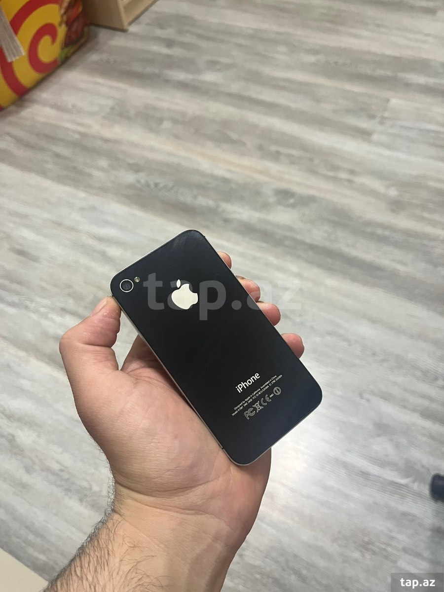 Apple iPhone 4S Black 16GB (2)