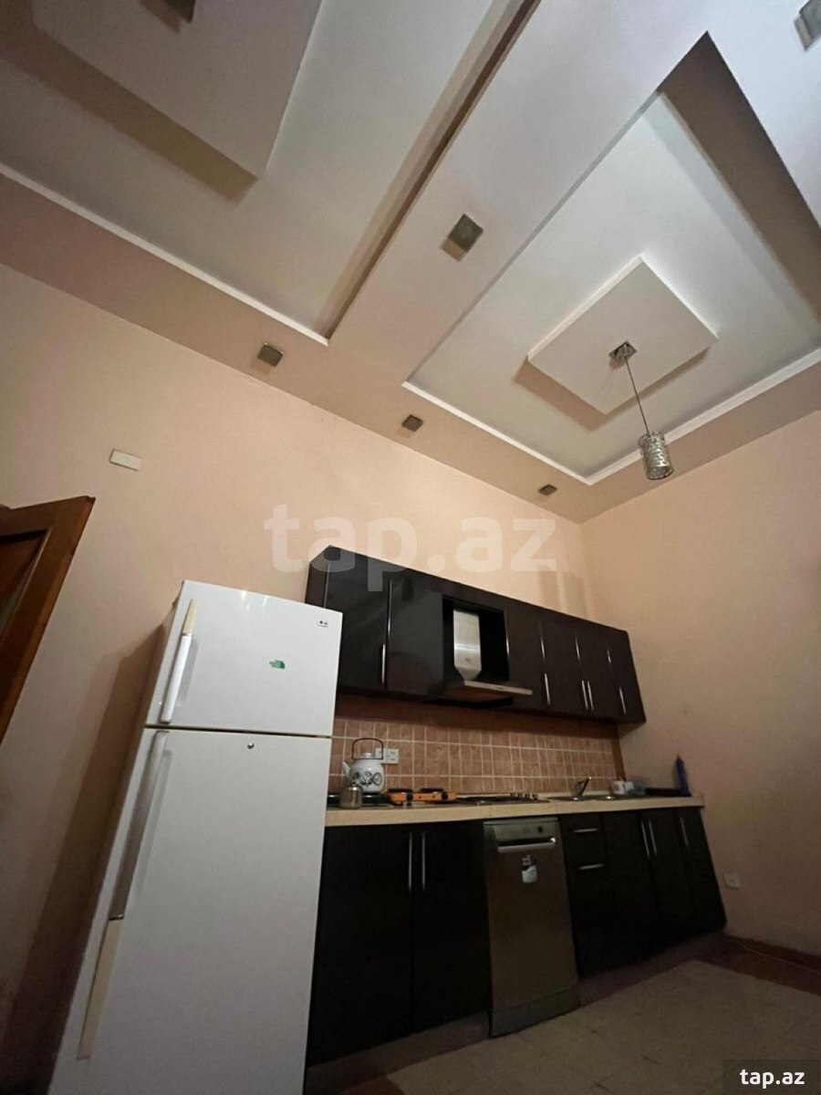 3-otaqlı yeni tikili kirayə verilir, 28 May m., 150 m² (3)