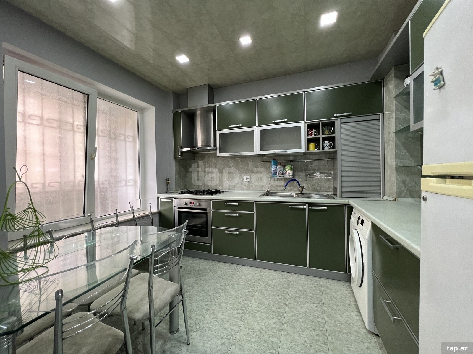 3-otaqlı mənzil, 28 May m., 80 m² (10)